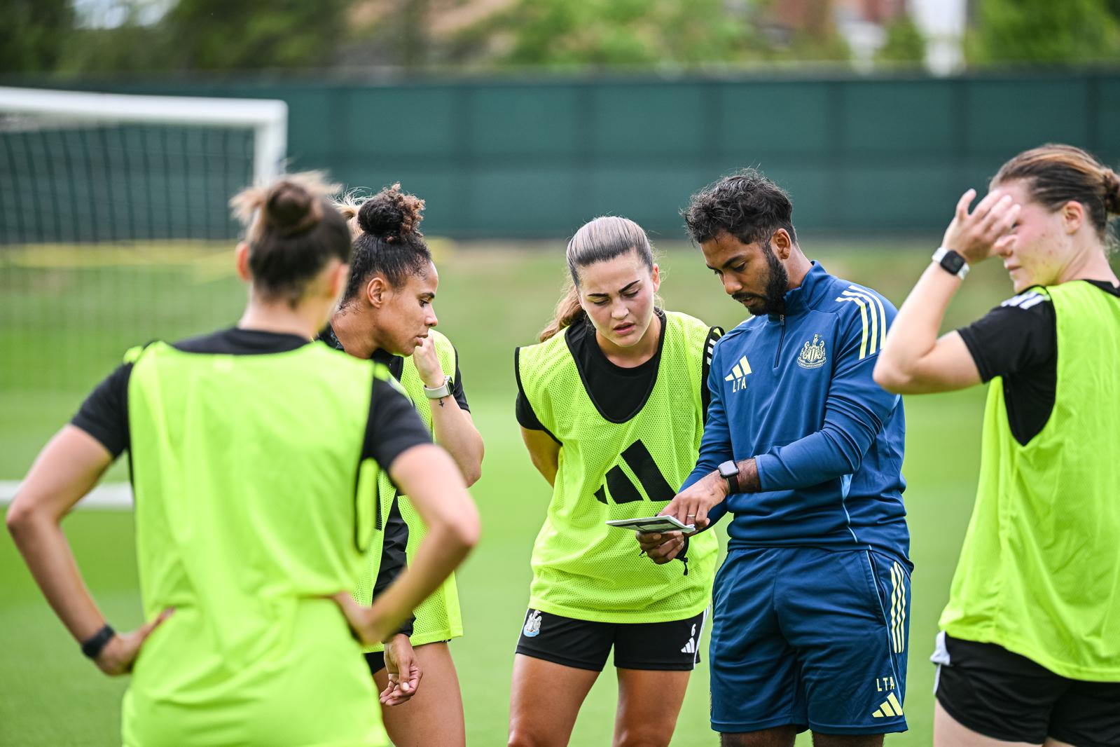 LTA Coaching session with players